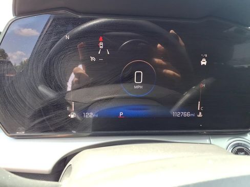 Used 2024 Chevrolet Trax LT FWD image 8