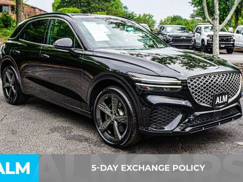 Used 2024 Genesis GV70 3.5T Sport w/ Sport Prestige Package AWD/4WD image 4