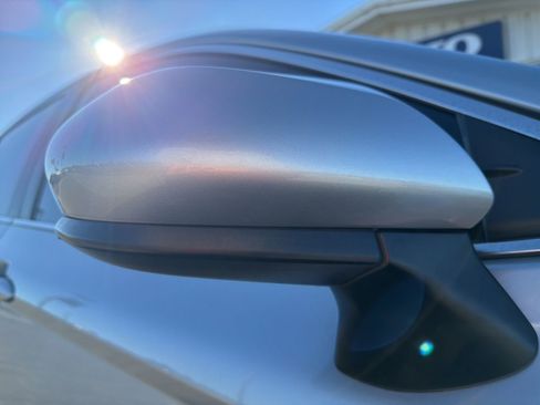 Used 2020 Toyota Camry LE image 9