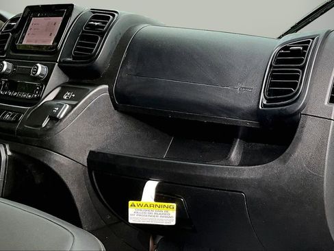 Used 2024 RAM ProMaster 2500 w/ Convenience Group FWD image 18