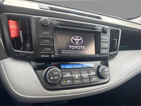 Used 2014 Toyota RAV4 XLE AWD/4WD image 16