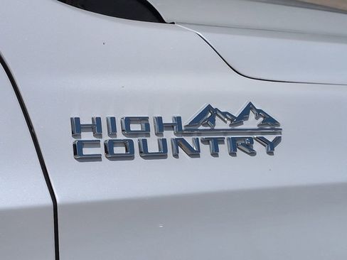 Used 2023 Chevrolet Tahoe High Country AWD/4WD image 6