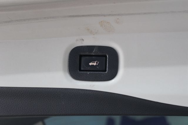 Used 2020 Nissan Rogue SL AWD/4WD image 14