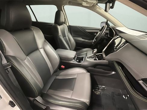 Used 2025 Subaru Outback Onyx Edition image 9