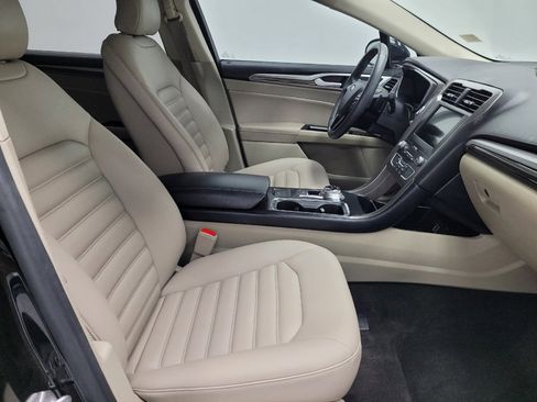 Used 2019 Ford Fusion SEL image 21