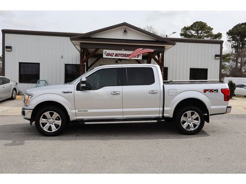 Used 2018 Ford F150 Lariat image 2