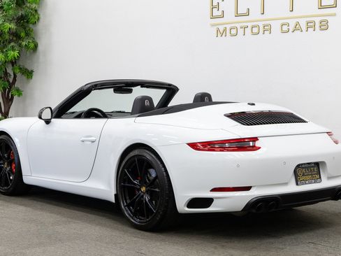 Used 2017 Porsche 911 Carrera image 3