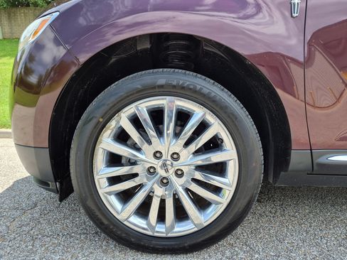 Used 2011 Lincoln MKX 2WD w/ 102A Rapid Spec Order Code image 28