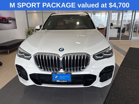 Used 2022 BMW X5 xDrive40i w/ M Sport Package image 2