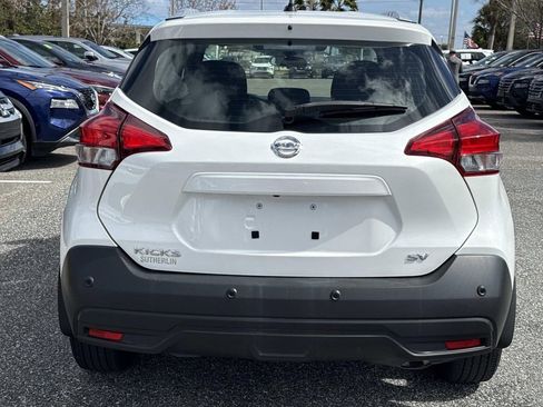 Certified 2020 Nissan Kicks SV image 5
