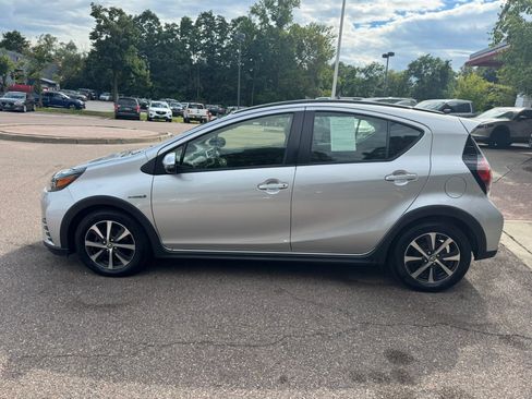 Used 2018 Toyota Prius C Two FWD image 2