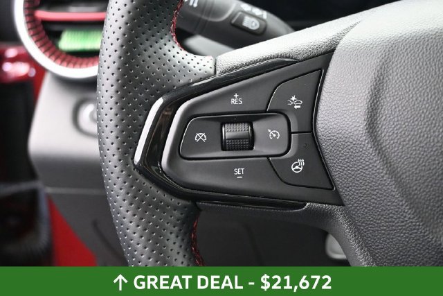 Used 2024 Chevrolet Trax RS w/ Sunroof Package FWD image 32