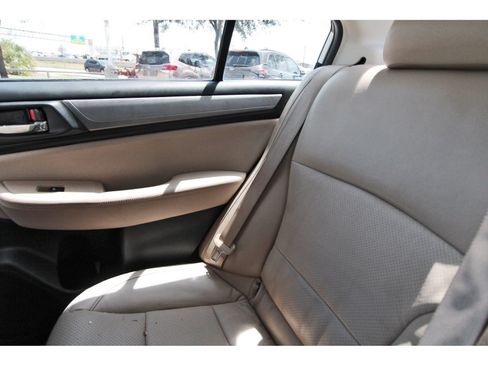 Used 2015 Subaru Legacy 2.5i Premium w/ Moonroof Package AWD/4WD image 11