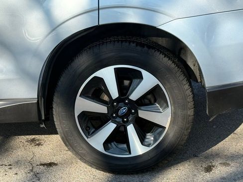 Used 2017 Subaru Forester 2.5i Limited image 10