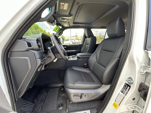 Used 2027 Toyota Land Cruiser AWD/4WD image 10