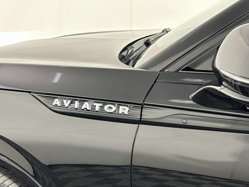 Used 2025 Lincoln Aviator Reserve w/ Equipment Group 201A image 5