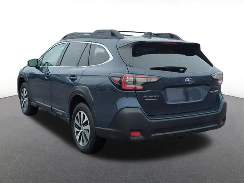 Used 2023 Subaru Outback Premium image 4