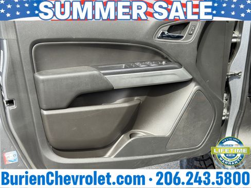 Used 2022 Chevrolet Colorado LT w/ LT Convenience Package AWD/4WD image 9
