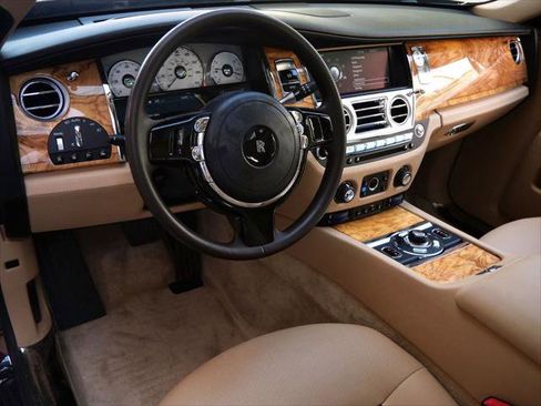 Certified 2013 Rolls-Royce Ghost RWD image 19