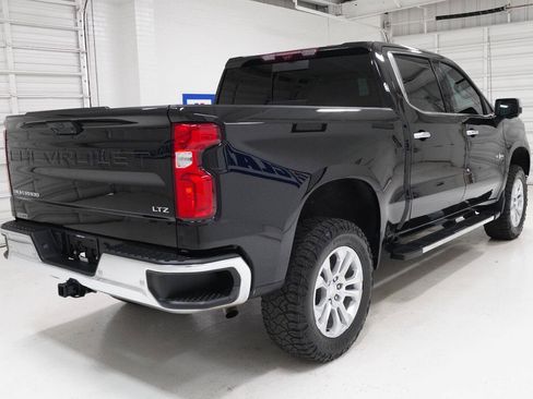 Used 2024 Chevrolet Silverado 1500 LTZ w/ Technology Package RWD image 31