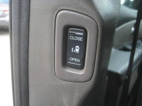 Used 2014 Honda Odyssey EX-L image 15