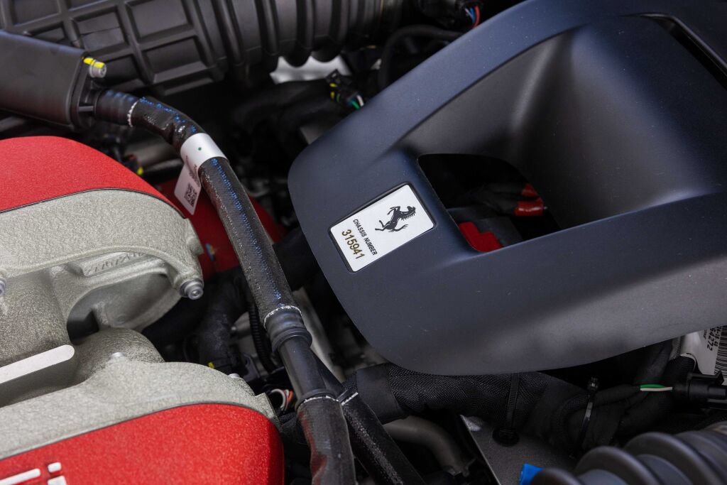 Used 2025 Ferrari Purosangue AWD/4WD image 75