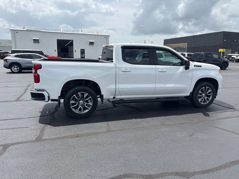 Used 2024 Chevrolet Silverado 1500 RST w/ Z71 Off-Road Package AWD/4WD image 9