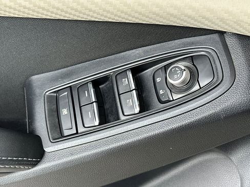 Used 2021 Subaru Ascent Premium w/ Convenience Package image 13