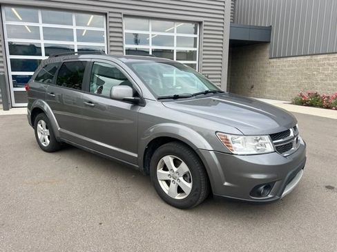 Used 2012 Dodge Journey SXT FWD image 3
