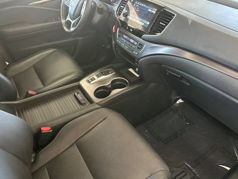 Used 2023 Honda Passport EX-L image 17