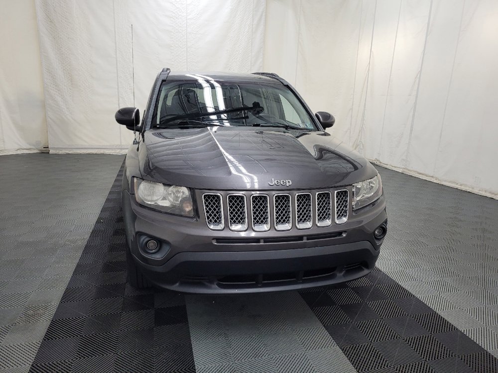 Used 2015 Jeep Compass Latitude AWD/4WD image 14