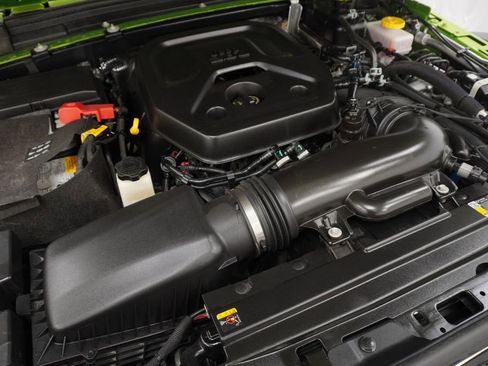 Used 2025 Jeep Wrangler Sport AWD/4WD image 43