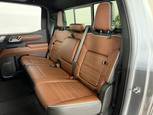 Used 2025 GMC Sierra 1500 Denali Ultimate AWD/4WD image 36