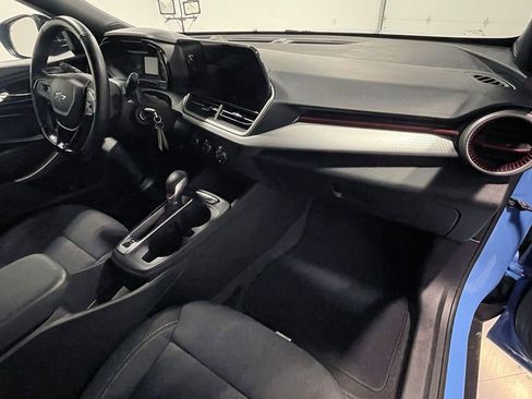 Used 2024 Chevrolet Trax RS w/ Driver Confidence Package FWD image 25