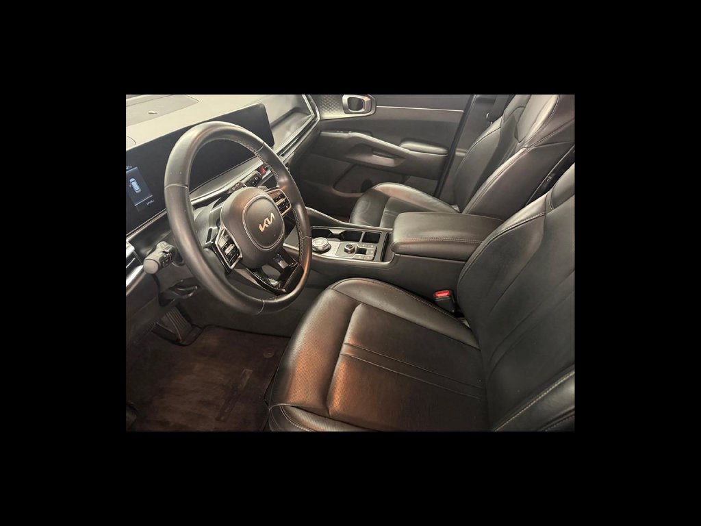 Used 2025 Kia Sorento EX AWD/4WD image 11