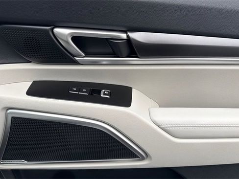 New 2025 Kia Telluride S image 21