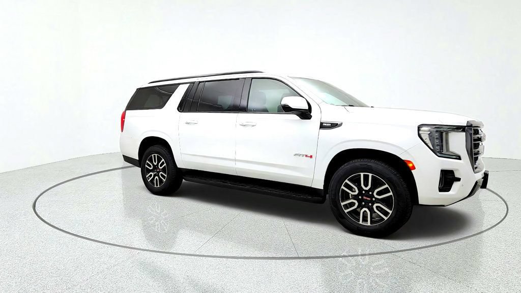 Used 2023 GMC Yukon XL AT4 AWD/4WD image 3