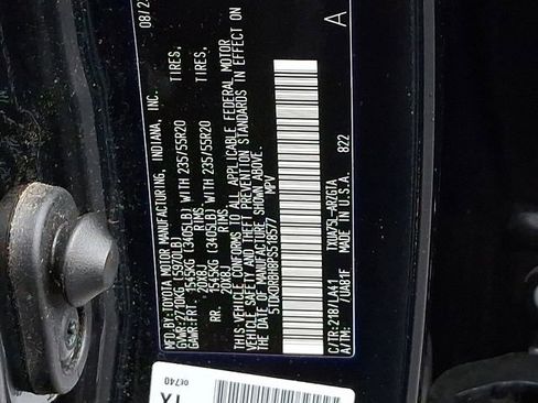 Used 2023 Toyota Highlander Platinum image 30