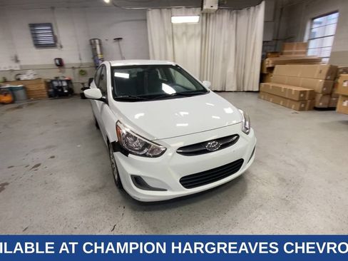 Used 2016 Hyundai Accent SE FWD image 3