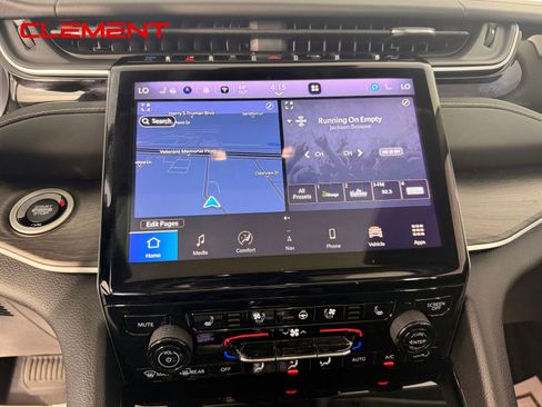 Used 2022 Jeep Grand Cherokee Limited 4xe w/ Luxury Tech Group II AWD/4WD image 22
