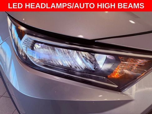 Used 2019 Toyota RAV4 Limited image 9