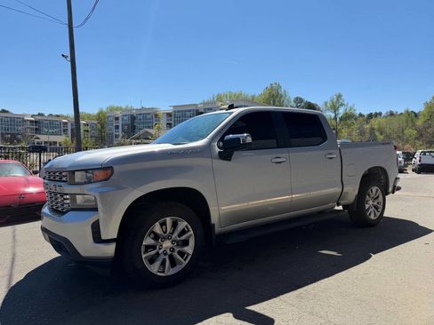 Used 2020 Chevrolet Silverado 1500 Custom w/ Custom Value Package image 4