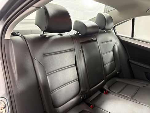 Used 2014 Volkswagen Jetta SE FWD image 20