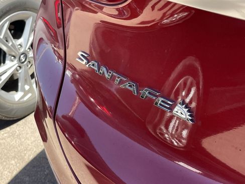 Used 2019 Hyundai Santa Fe SE FWD image 4