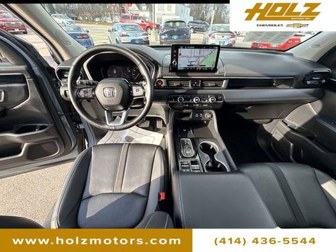 Used 2025 Honda Pilot Touring image 21