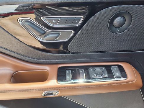 Certified 2020 Lincoln Aviator Reserve w/ Equipment Group 201A RWD image 23