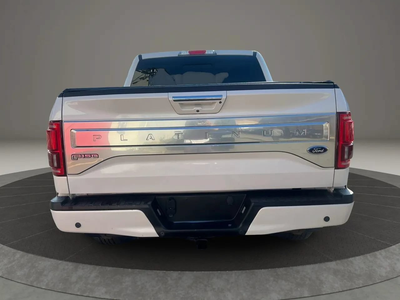 Used 2015 Ford F150 Platinum w/ Trailer Tow Package AWD/4WD image 4