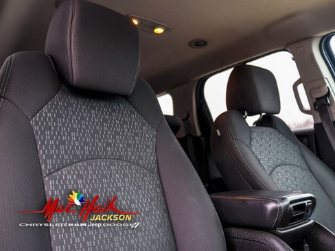 Used 2014 GMC Acadia SLE image 15