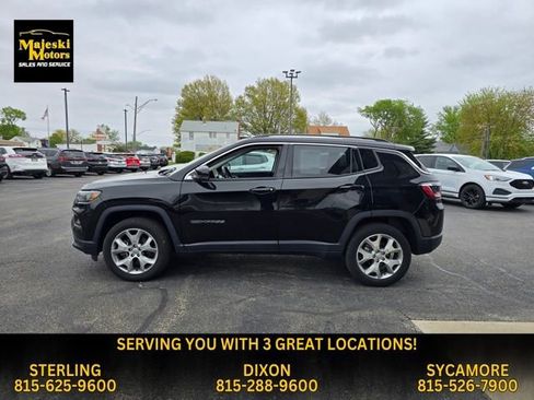 Used 2022 Jeep Compass Limited image 4