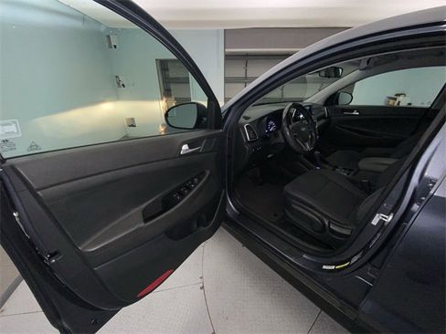 Used 2021 Hyundai Tucson SE image 11